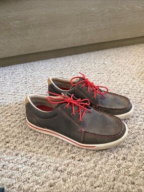 Twisted X Gray Sneakers with Red Laces